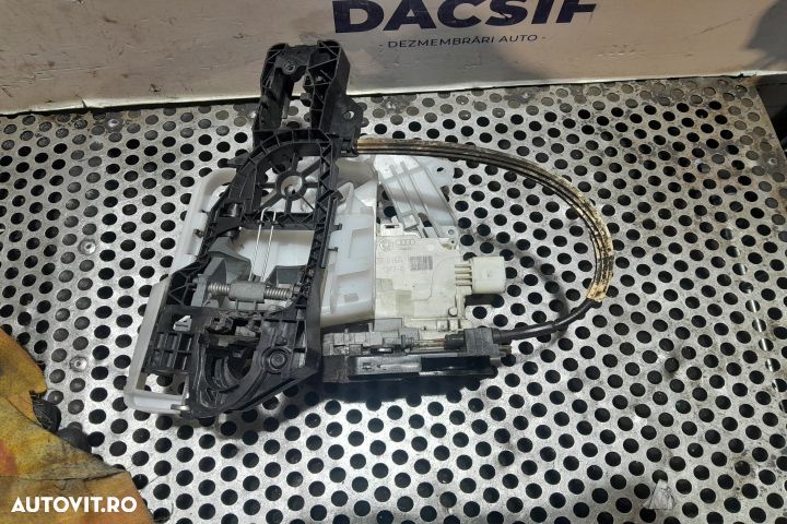 Broasca usa spate dreapta 3C1837016A 3C1837016A Volkswagen VW Passat - 3