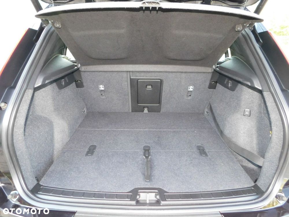 Volvo XC 40 D3 Momentum Pro - 20
