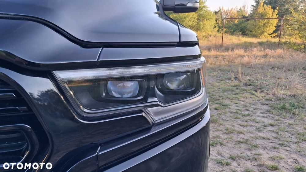 RAM 1500 - 12