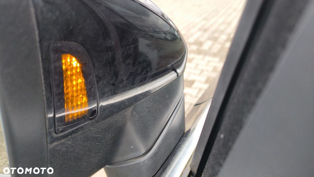 Volkswagen Touran - 36