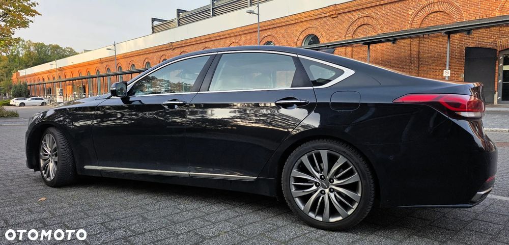 Hyundai Genesis 3.8 V6 GDI - 3