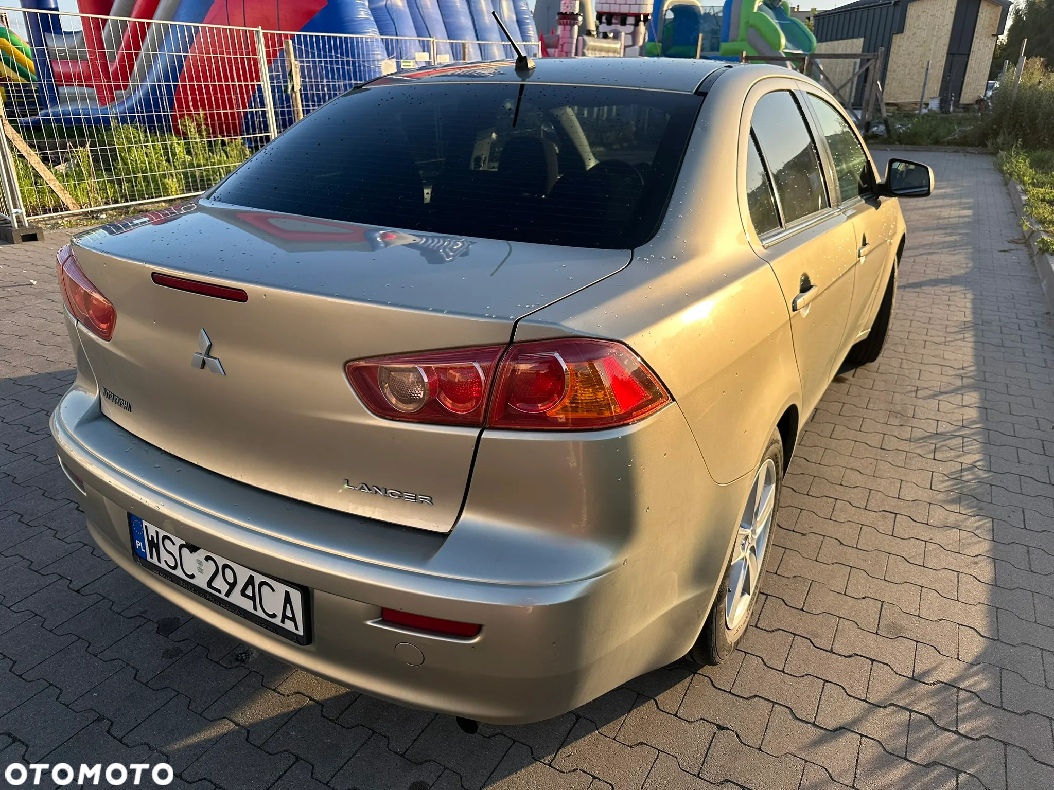 Mitsubishi Lancer 1.5 Invite - 2