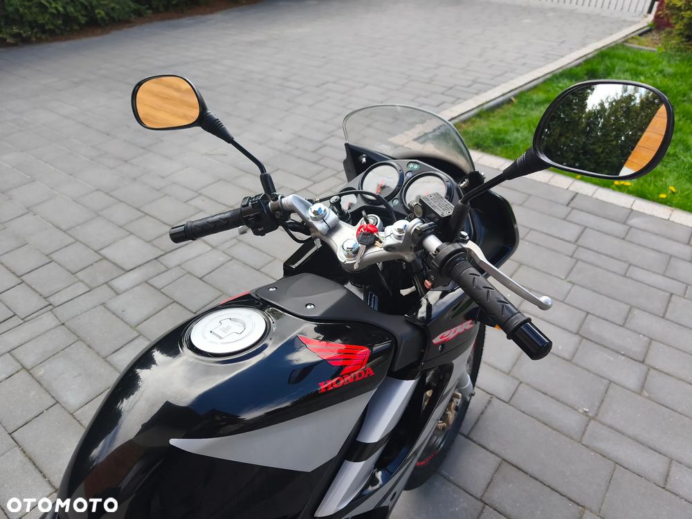 Honda CBR - 11