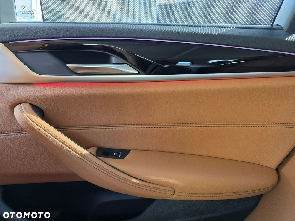 BMW Seria 5 518d Sport Line - 20
