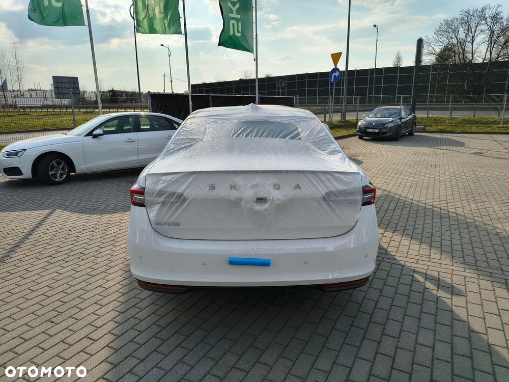 Skoda Superb 2.0 TSI Sportline DSG - 7