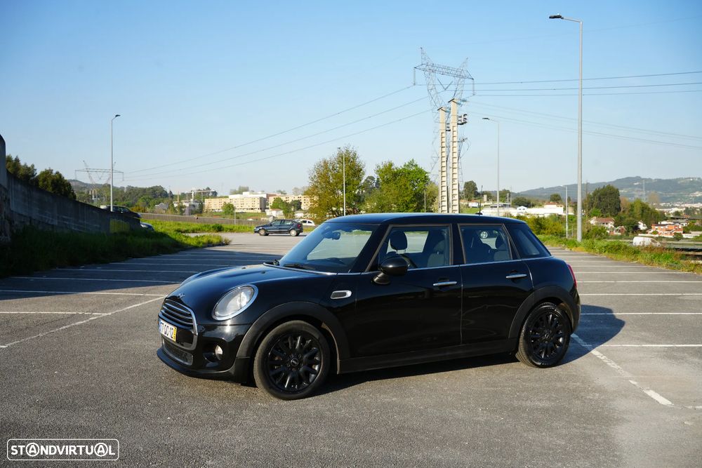 MINI 5 Portas Cooper D - 28