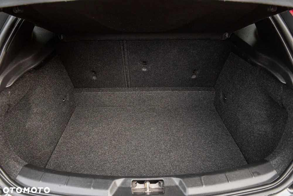 Volvo V40 D2 Momentum - 27