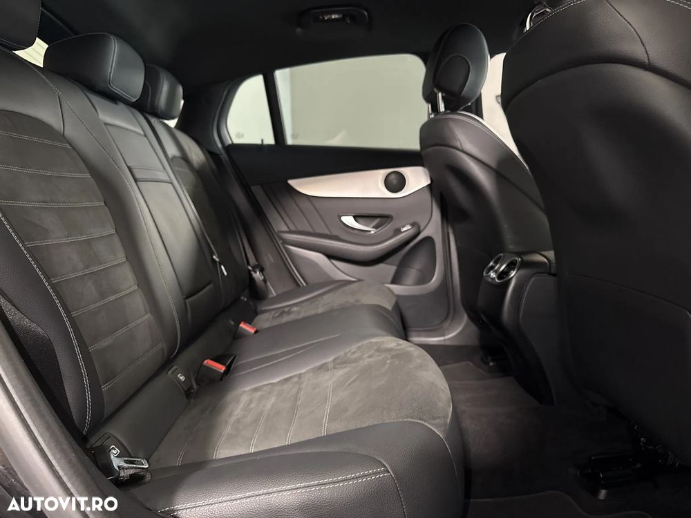 Mercedes-Benz GLC Coupe 300 e 4MATIC - 13