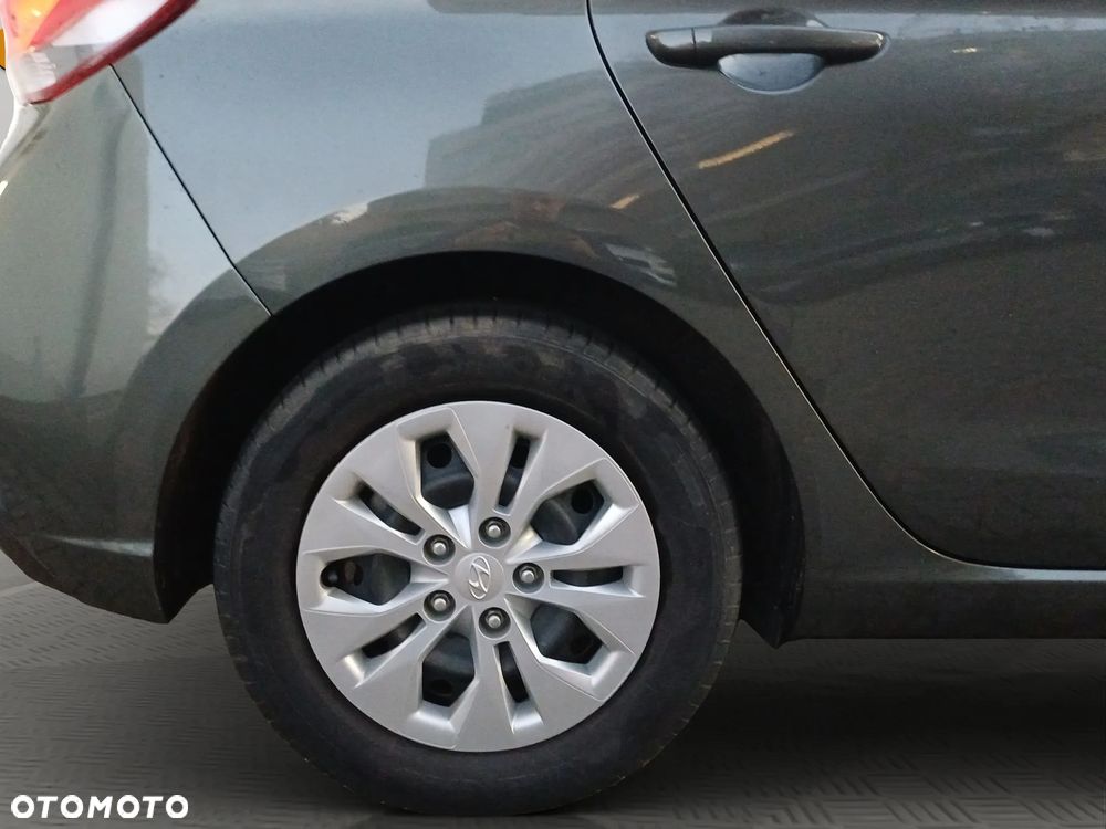 Hyundai i30 1.5 DPI Classic + - 10