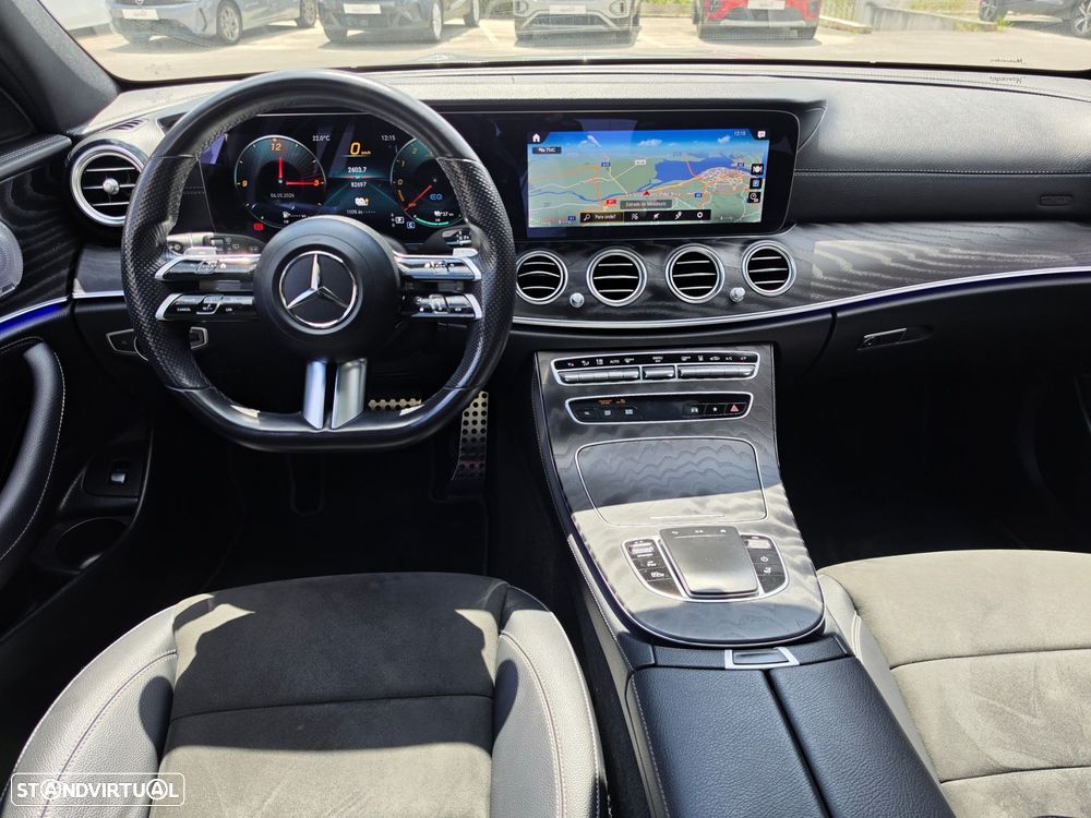 Mercedes-Benz E 300 de AMG Line 4Matic - 26