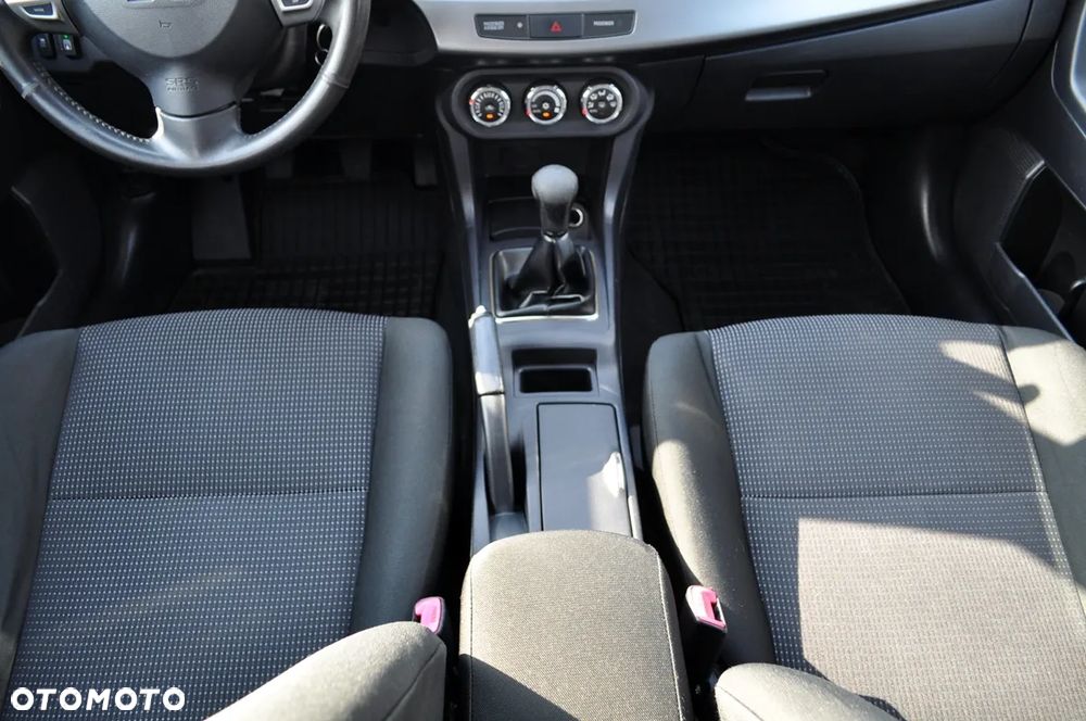 Mitsubishi Lancer 1.8 Inform LPG - 22