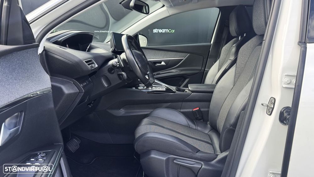 Peugeot 5008 1.5 BlueHDi Allure EAT8 - 11