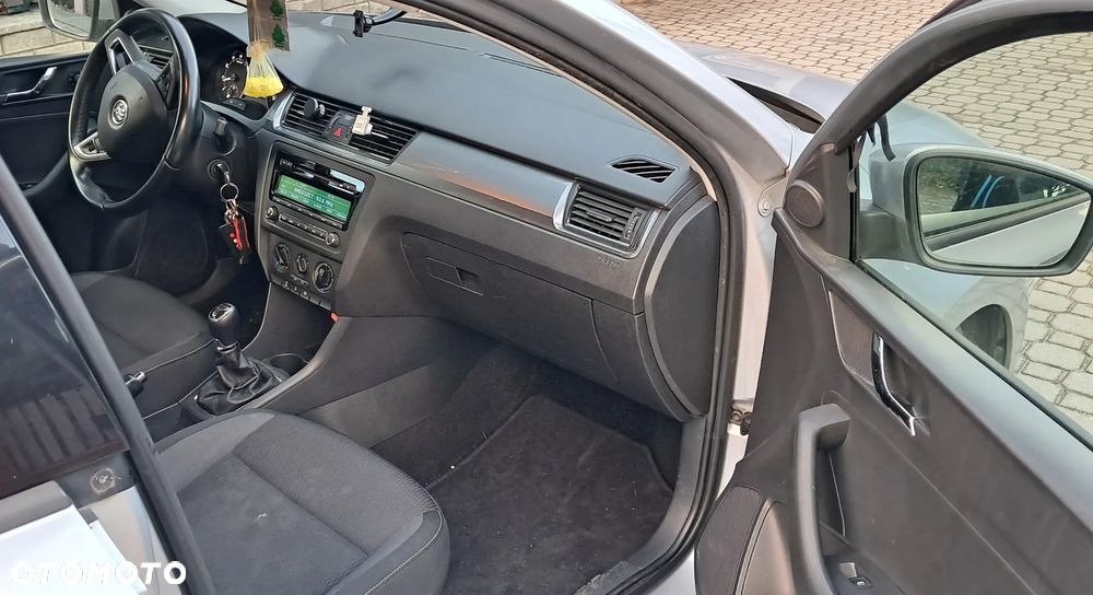 Skoda RAPID Spb 1.2 TSI Edition - 10