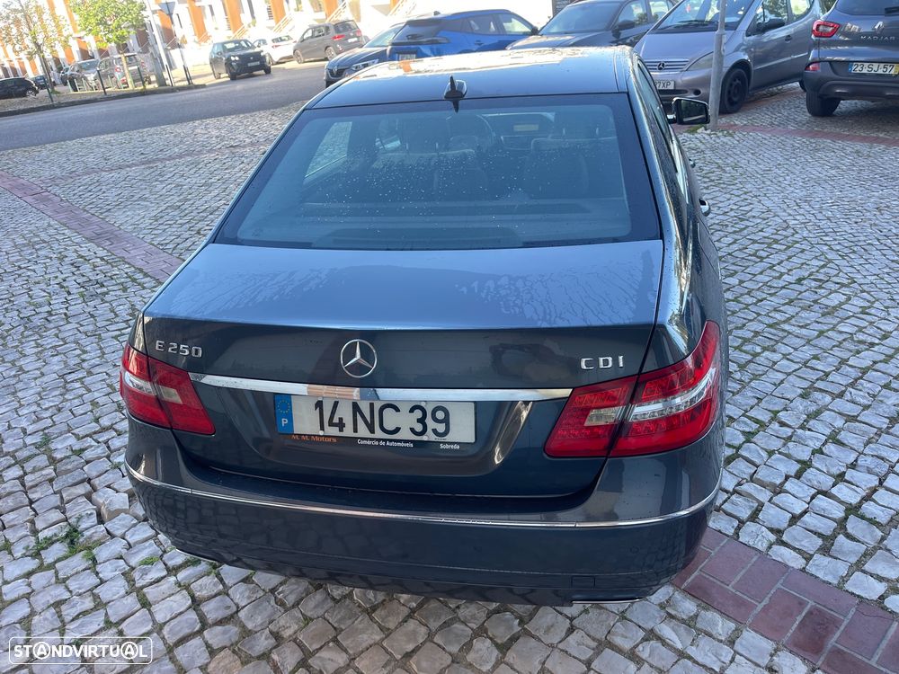 Mercedes-Benz E 250 CDI Elegance BlueEfficiency Auto. - 5