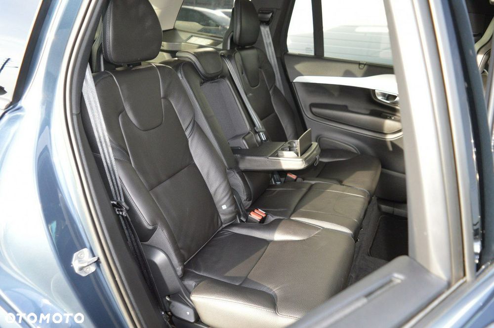 Volvo XC 90 D5 AWD Momentum - 30