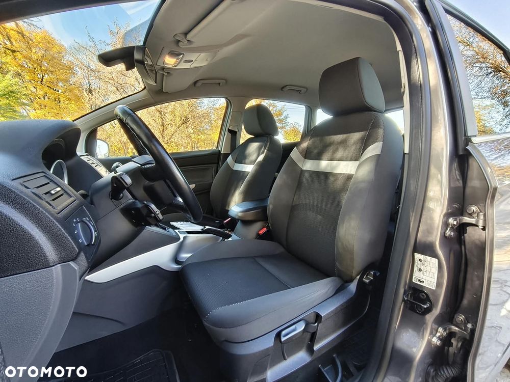 Ford Kuga - 7
