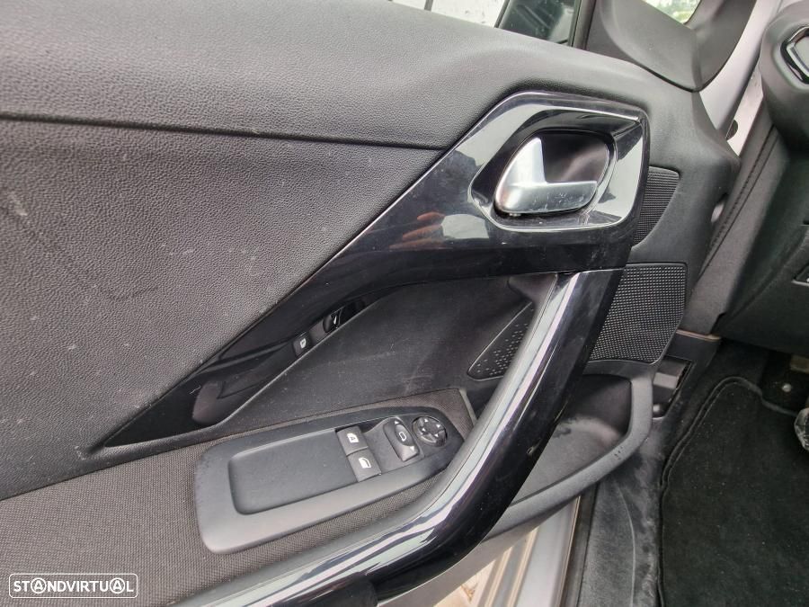 Peugeot 208 1.6 BlueHDi Allure - 7