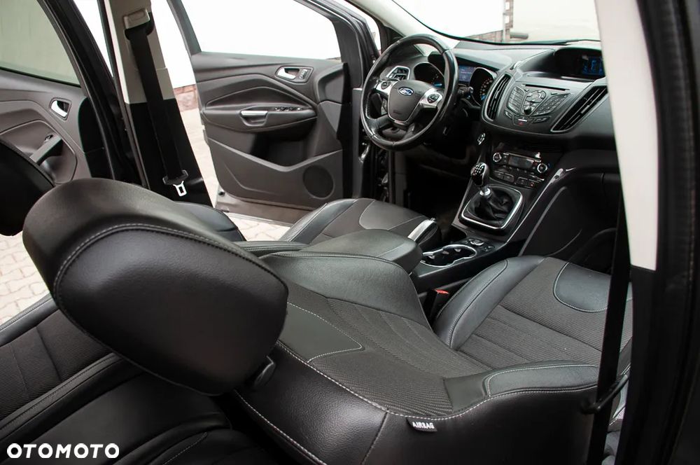 Ford Kuga 2.0 TDCi 4x4 Titanium - 28