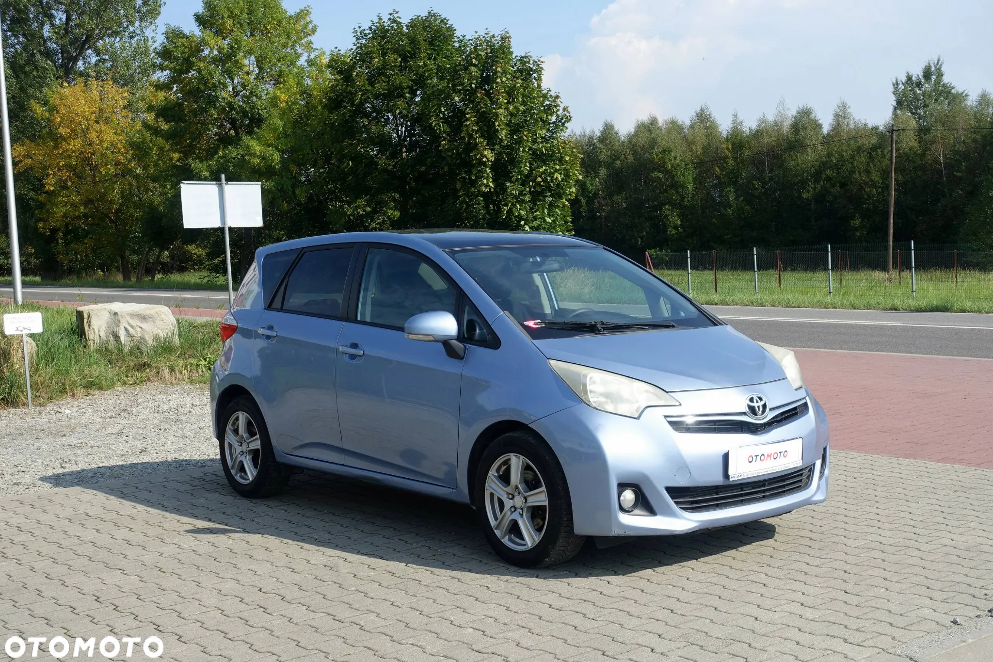 Toyota Verso - 3