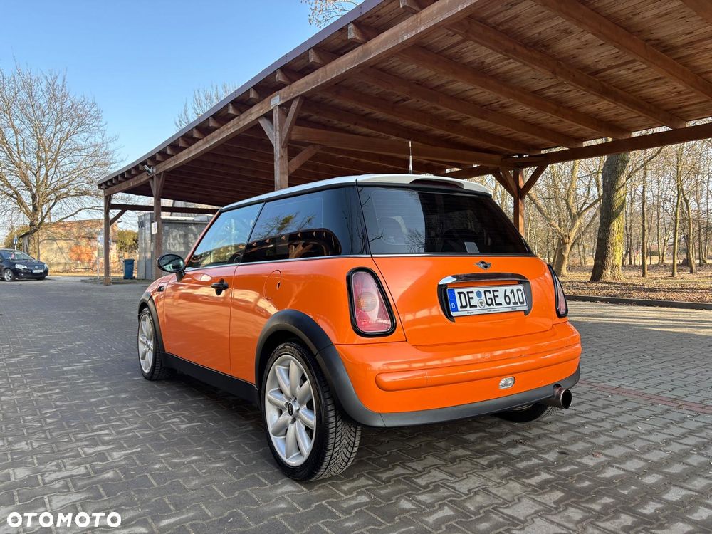 MINI Cooper Seven - 2