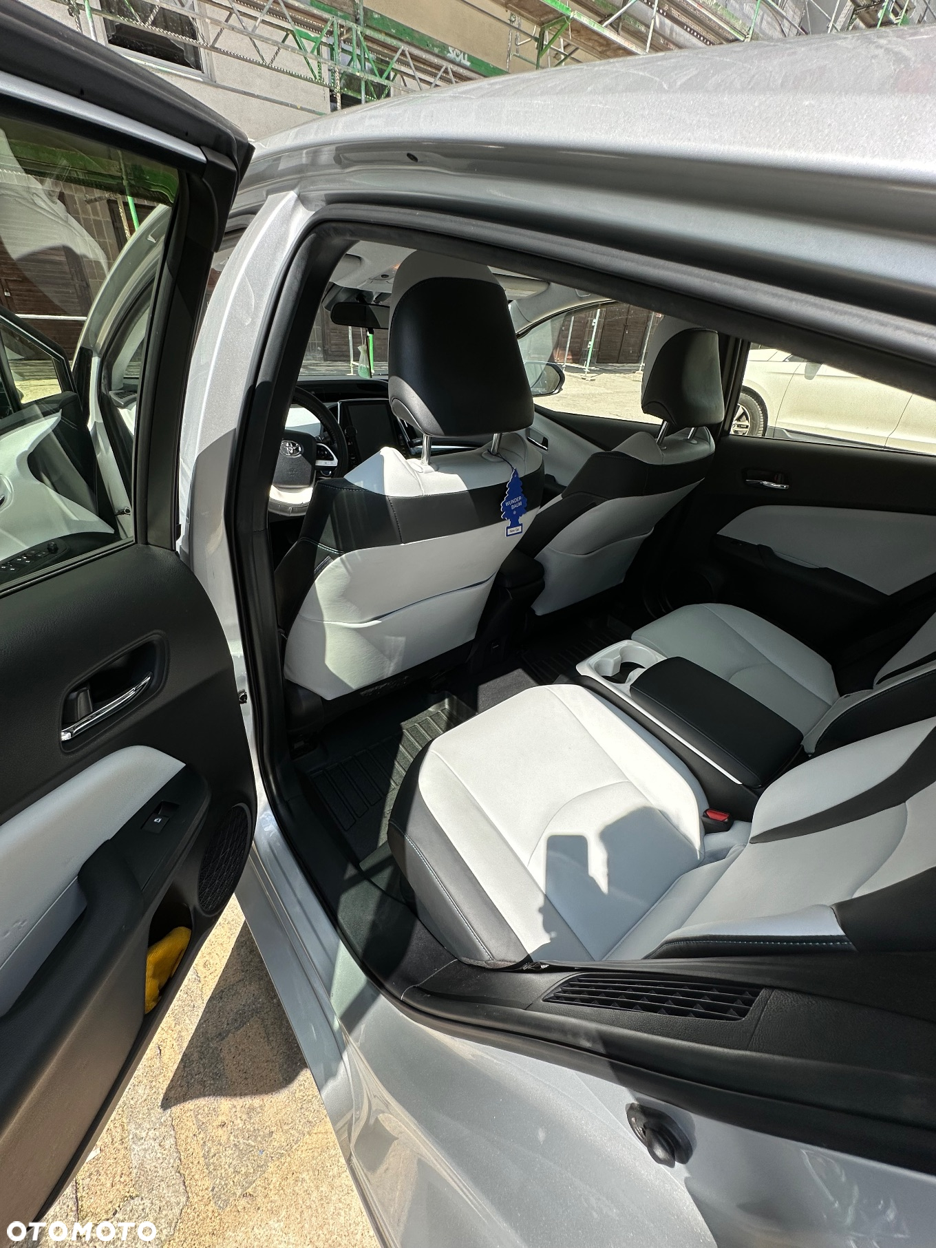 Toyota Prius 1.8 Hybrid Premium - 10