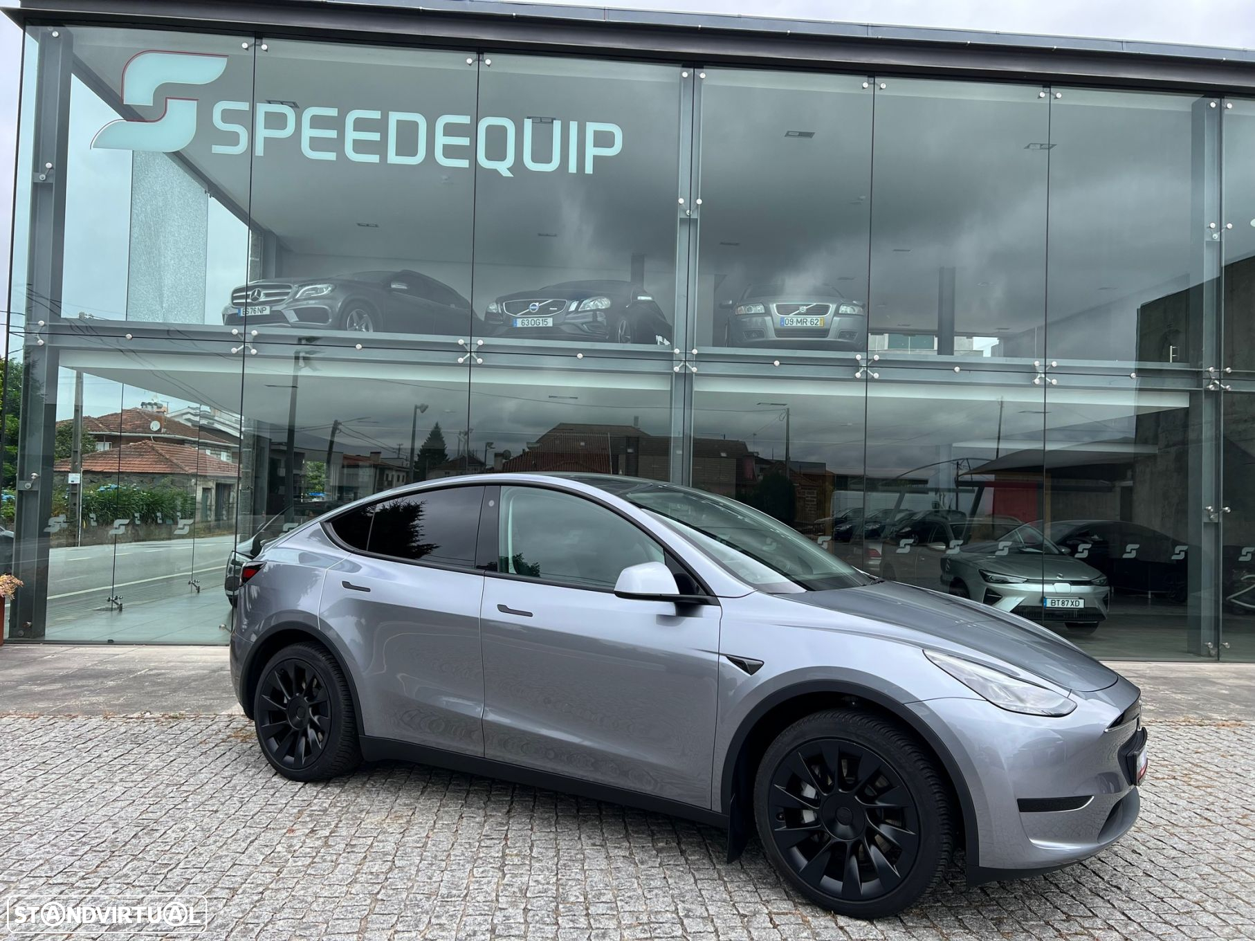 Tesla Model Y Long Range Tração Traseira - 2