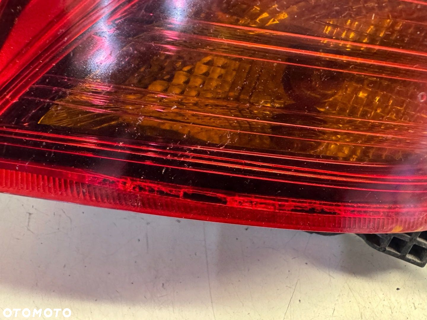 TOYOTA YARIS III LIFT LAMPA PRAWY TYŁ LED - 11