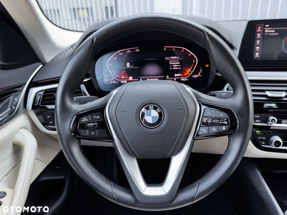 BMW Seria 5 518d Business Edition - 22