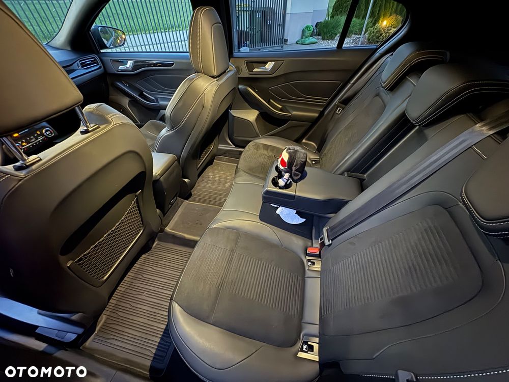 Ford Focus 2.3 EcoBoost ST - 21