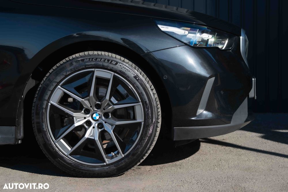 BMW Seria 5 520d xDrive Aut. - 24