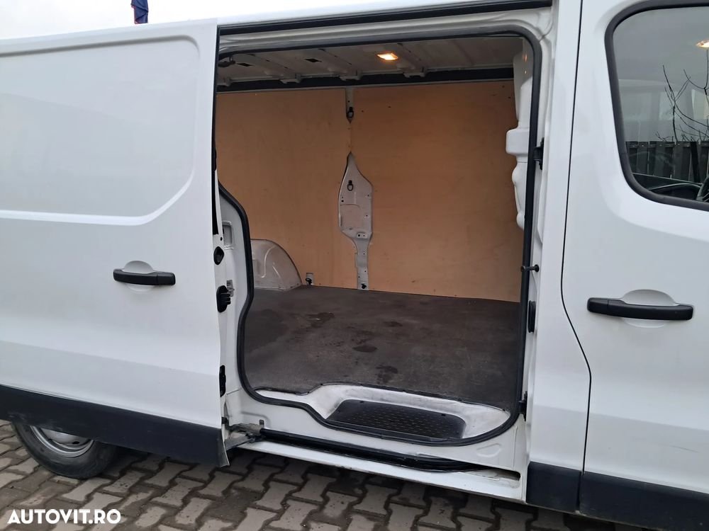 Renault TRAFIC - 12