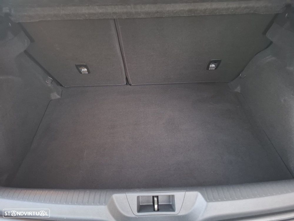 Renault Mégane 1.3 TCe Limited J17 - 36