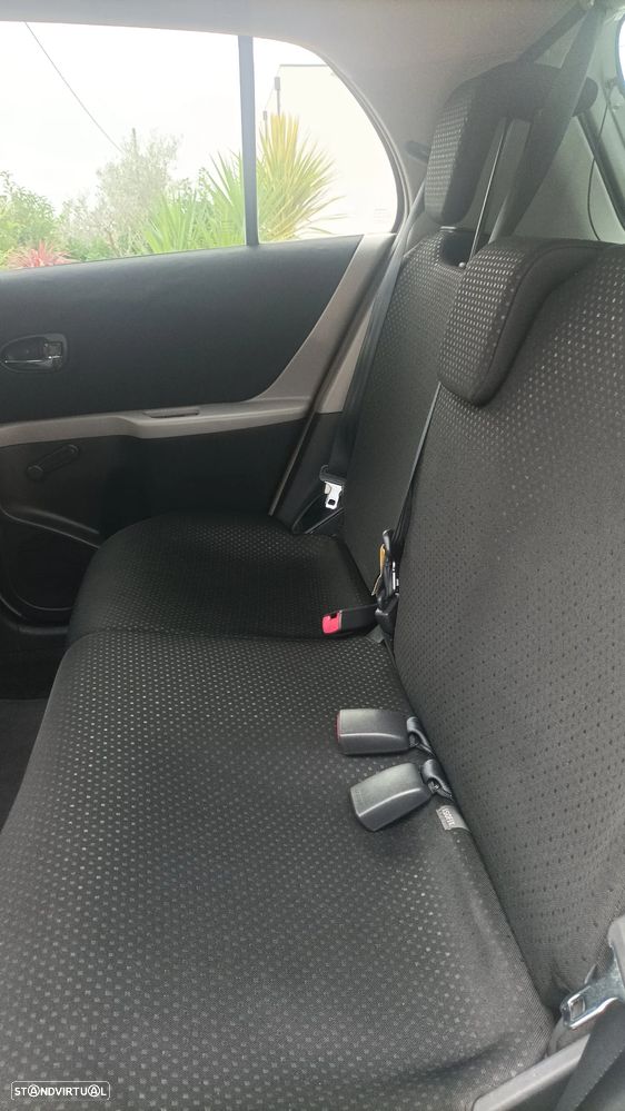 Toyota Yaris 1.33 VVT-i Rock In Rio 10 - 3