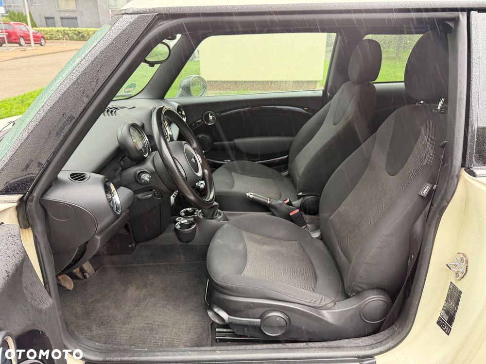 MINI Cooper Standard - 10