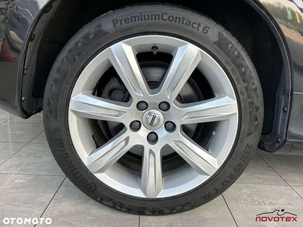 Volvo V60 T3 Momentum - 24