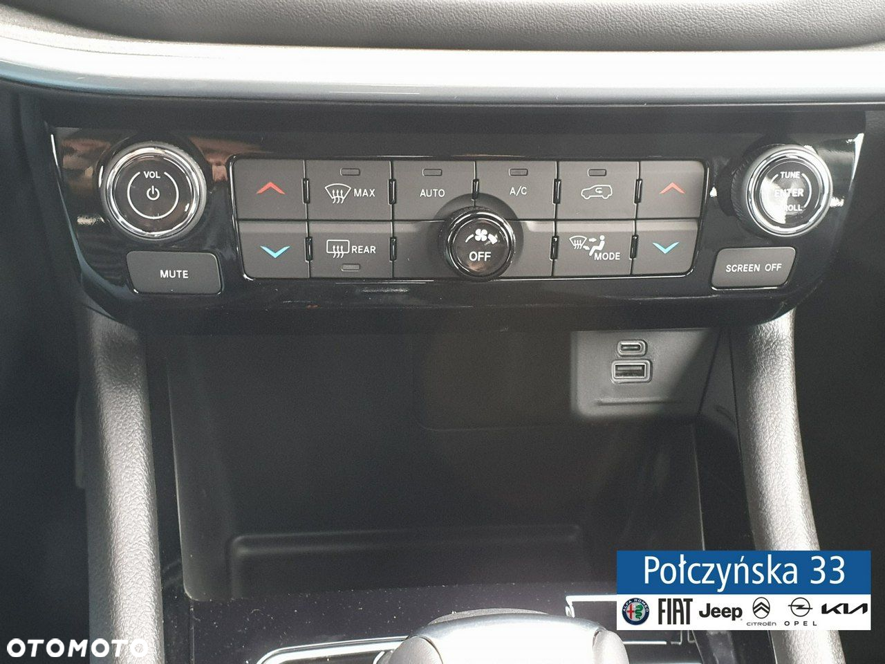 Jeep Compass - 23