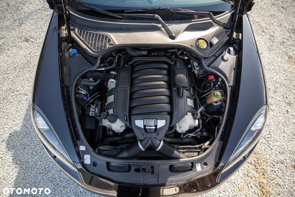 Porsche Panamera 4S PDK - 12