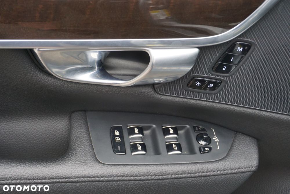 Volvo S90 T6 AWD Momentum - 22