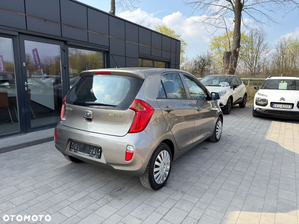 Kia Picanto 1.0 Fifa World Cup Edition - 8