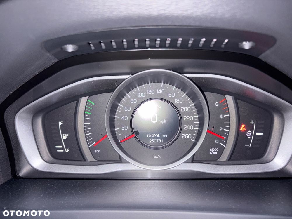 Volvo V60 D4 Drive-E Momentum - 18
