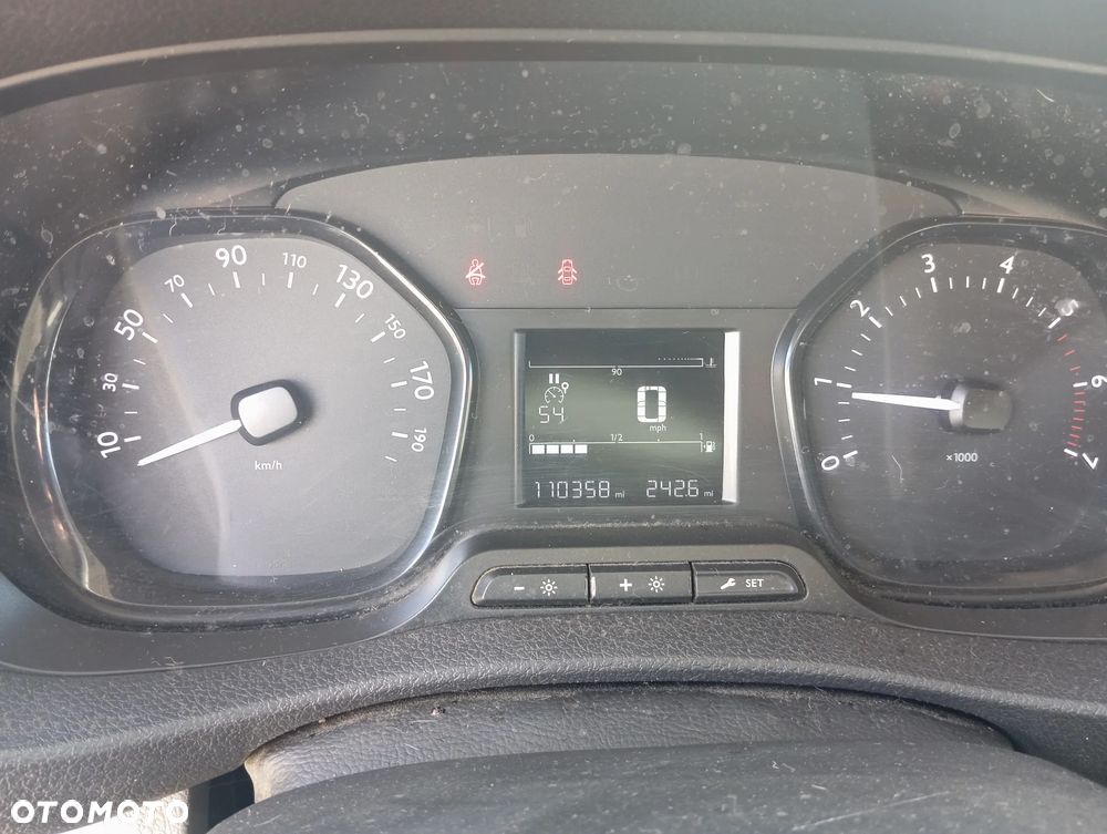 Peugeot Ekspert - 11