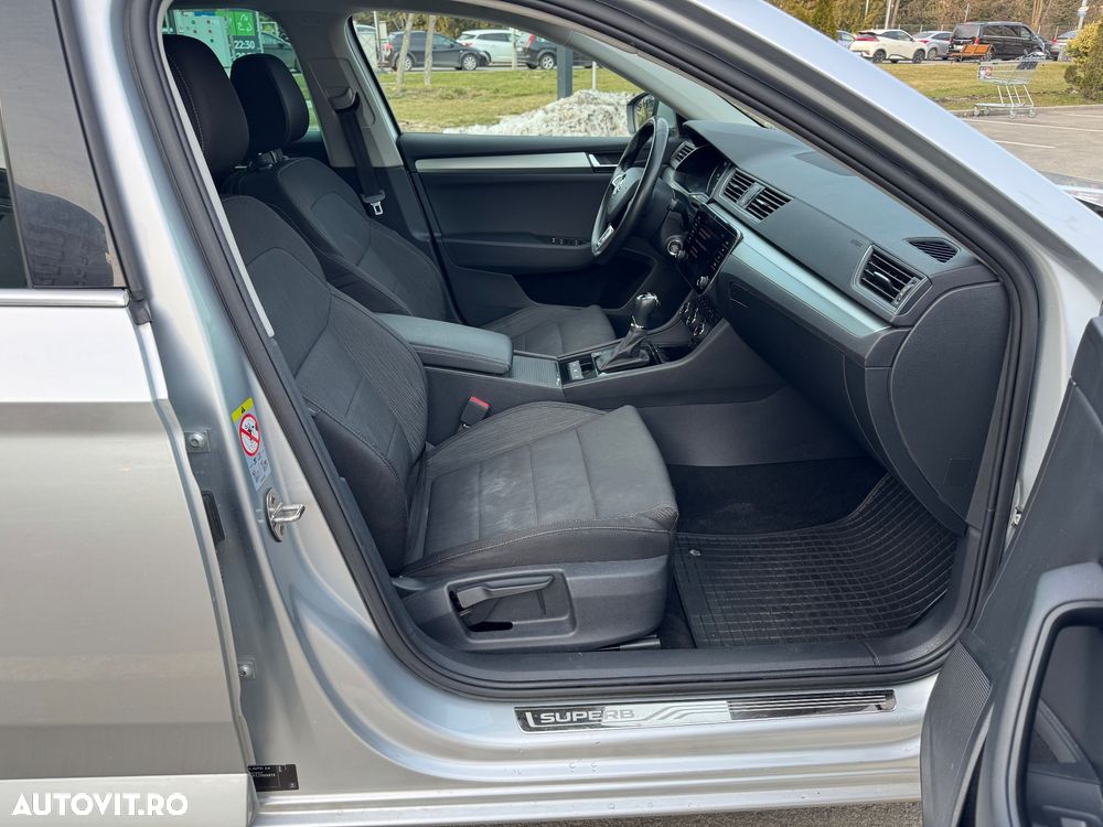 Skoda Superb 2.0 TDI DSG Ambition - 11