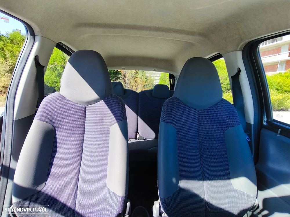 Peugeot 107 1.0 Urban - 8