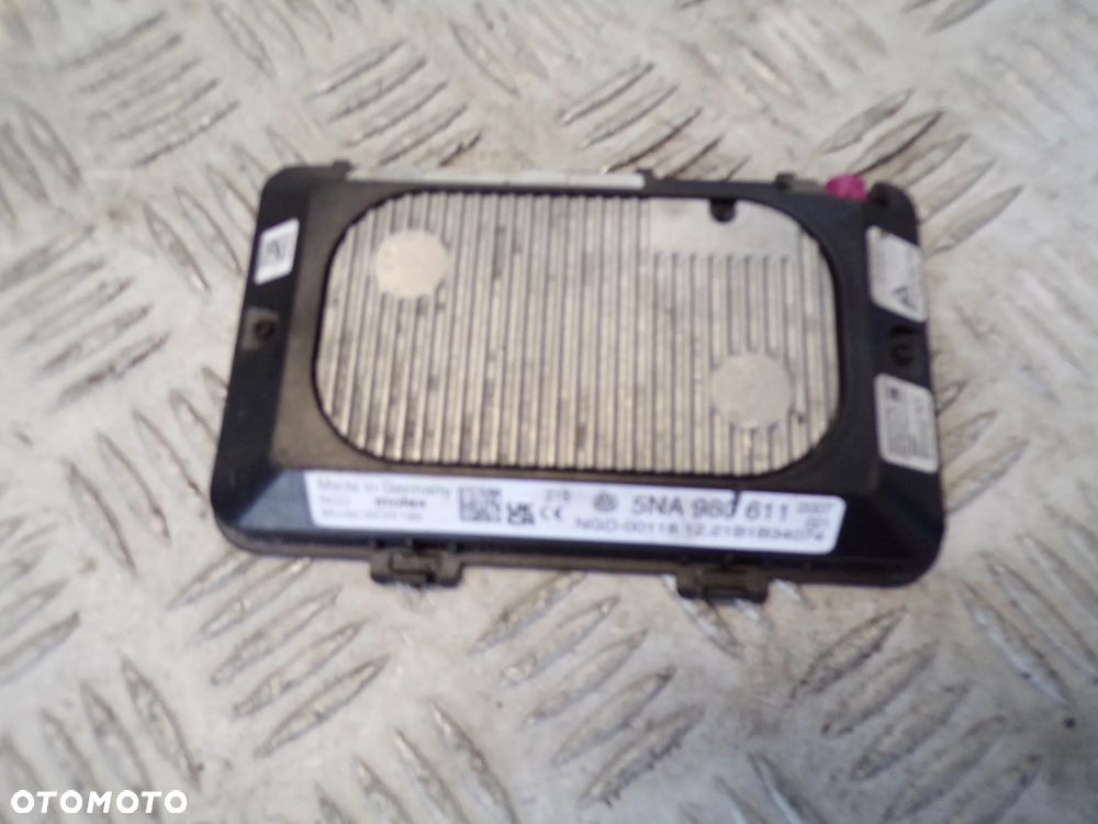 ŁADOWARKA INDUKCYJNA VOLKSWAGEN GOLF VII PASSAT B8 5NA980611 - 2