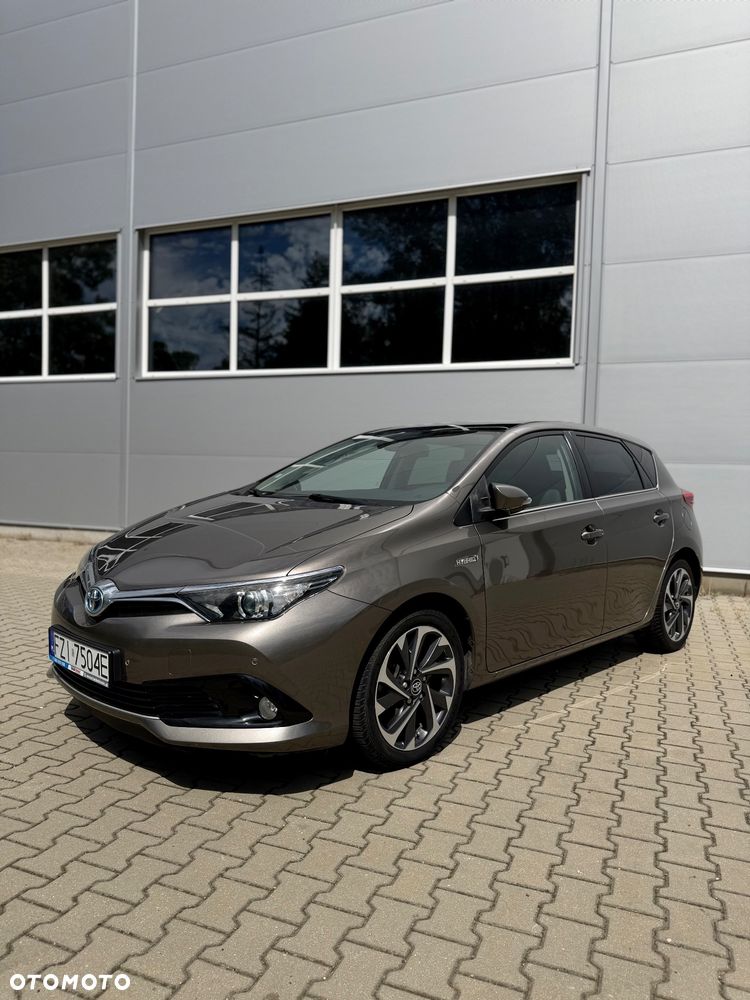 Toyota Auris 1.8 HSD Sol - 1