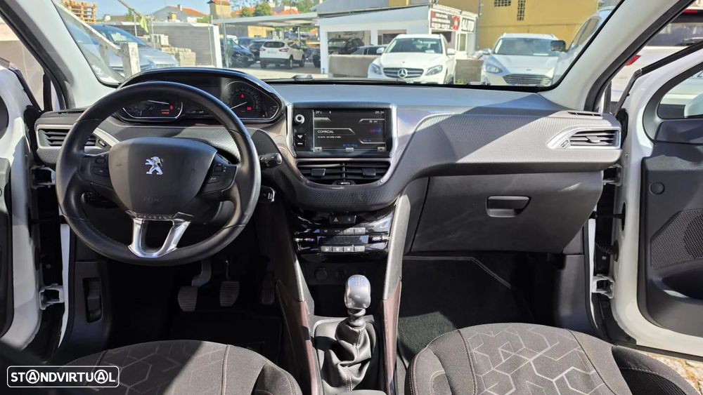 Peugeot 2008 1.6 e-HDi Allure - 6