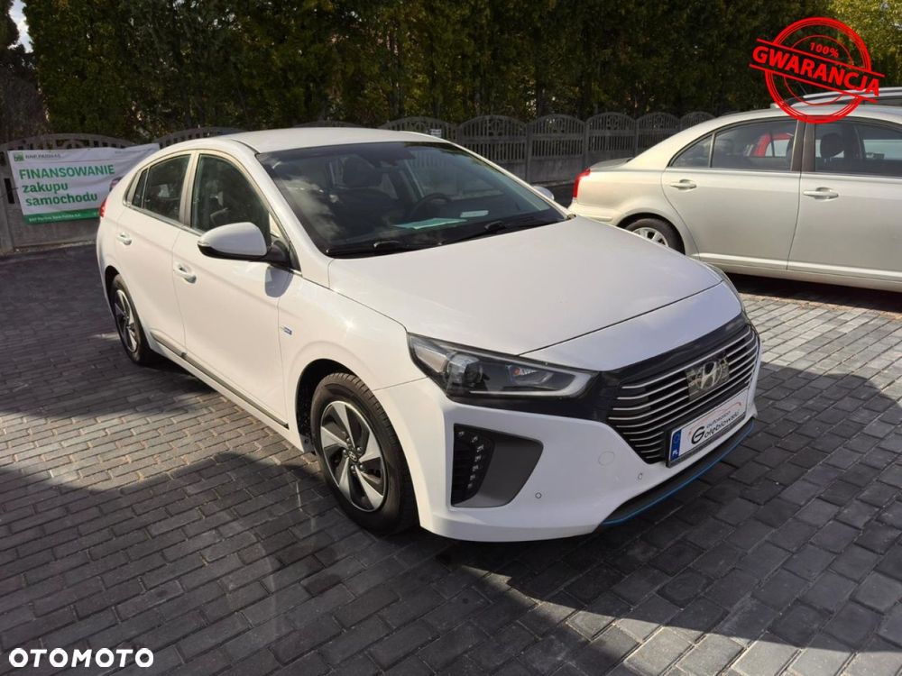 Hyundai IONIQ - 12