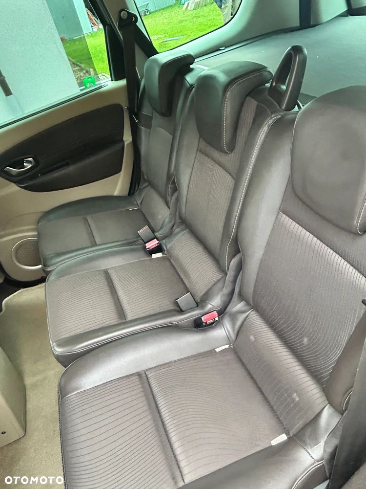 Renault Grand Scenic Gr 2.0 16V Privilege CVT Euro5 - 14