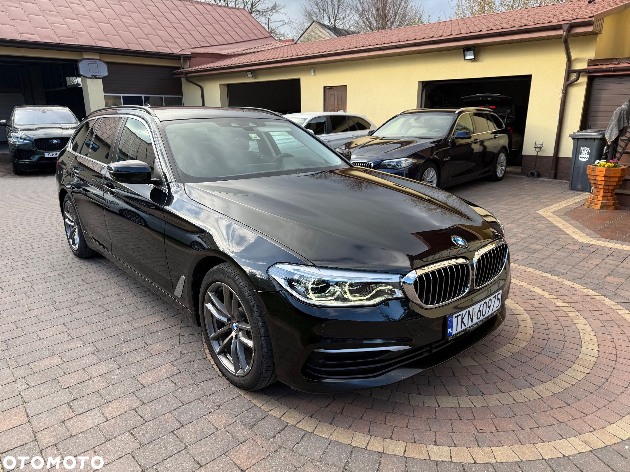 BMW Seria 5 520d Touring Luxury Line - 1