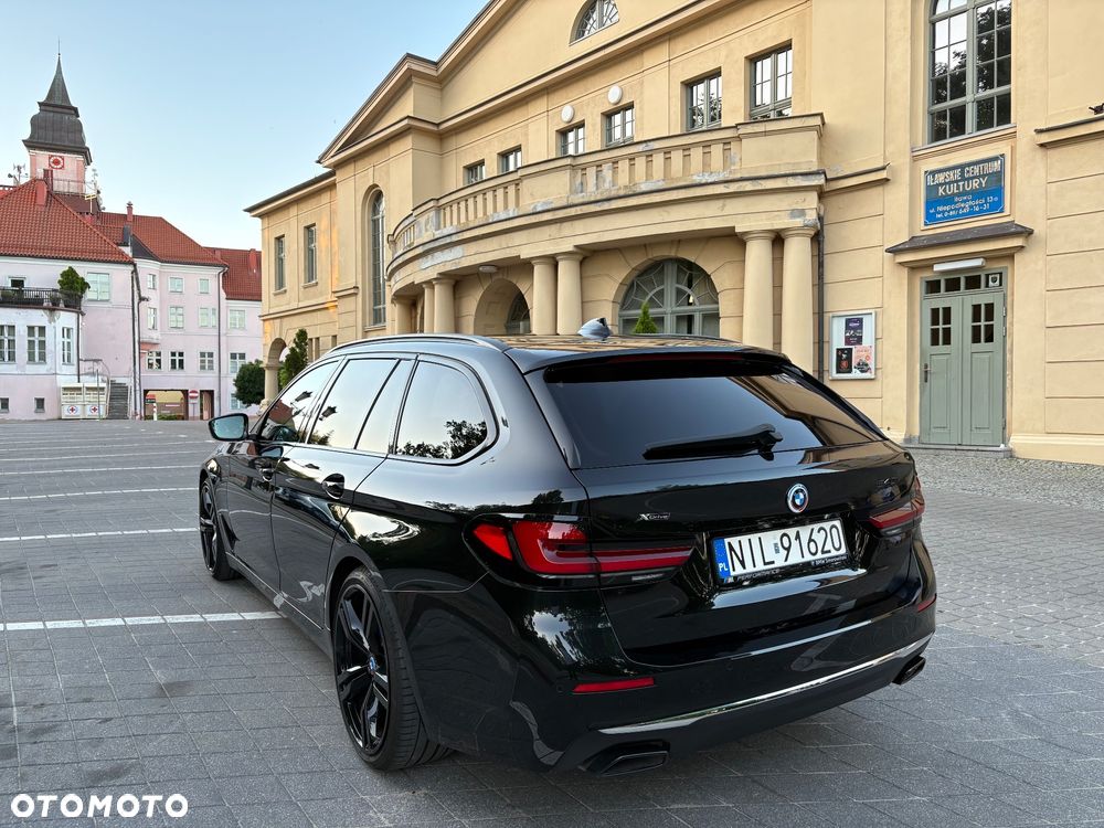 BMW Seria 5 540i xDrive Touring Luxury Line - 9